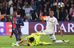 开云体育app-队员受伤导致法国足球冠军赛季开局受阻