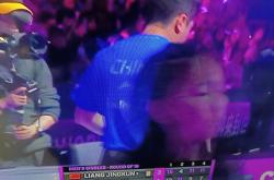 开云体育-比赛期间的紧张气氛难以言表