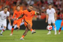 开云体育登录-荷兰主场击败德佩双响北爱尔兰客场失利