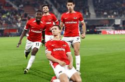 开云体育-曼联球员全员备战未来英超巅峰对决