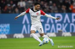 开云体育-法兰克福客场击败了奥格斯堡，实现了胜利