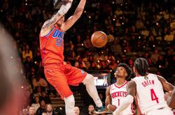 开云体育官方网站-日本男篮鏖战掘金，特雷杨送出助攻