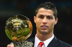 开云体育-本泽马关键一击定乾坤，荷兰队完胜美国队昂首晋级