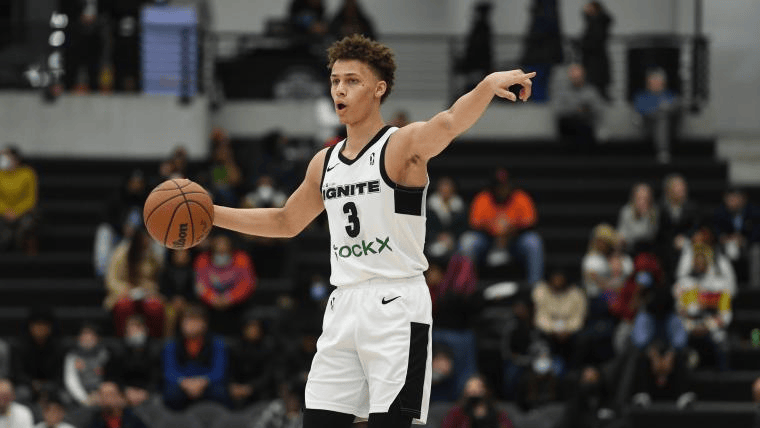 意大利后卫成为NBA联赛最佳防守球员，技压群雄