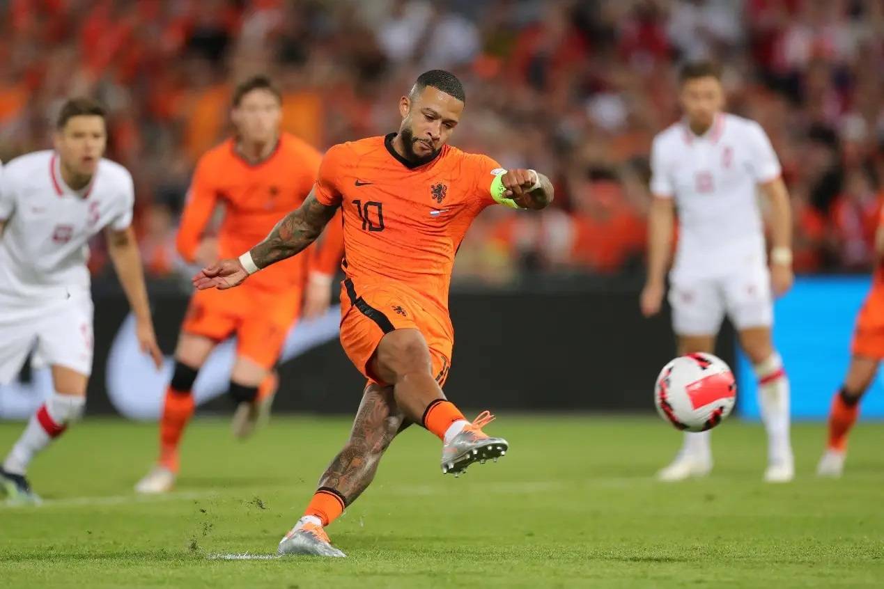 荷兰主场击败德佩双响北爱尔兰客场失利 荷兰主场击败德佩双响北爱尔兰客场失利