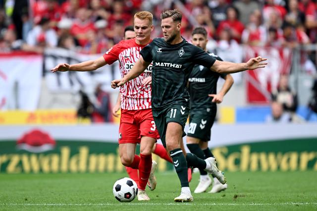 关于捷尔和斯图加特交锋:一场胜负之战!的信息 关于捷尔和斯图加特交锋:一场胜负之战!的信息