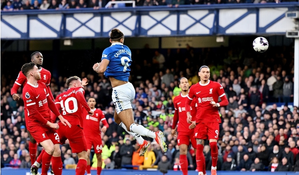 利物浦新援破门,巴萨遭遇背水一战 利物浦新援破门,巴萨遭遇背水一战