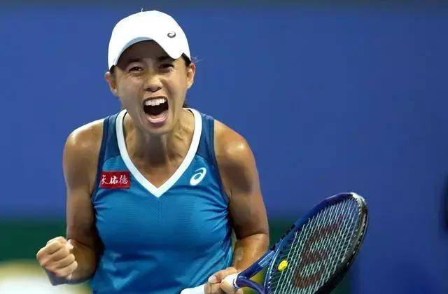 包含西班牙足球代表队力克强敌,晋级决赛胜利临近的词条 包含西班牙足球代表队力克强敌,晋级决赛胜利临近的词条