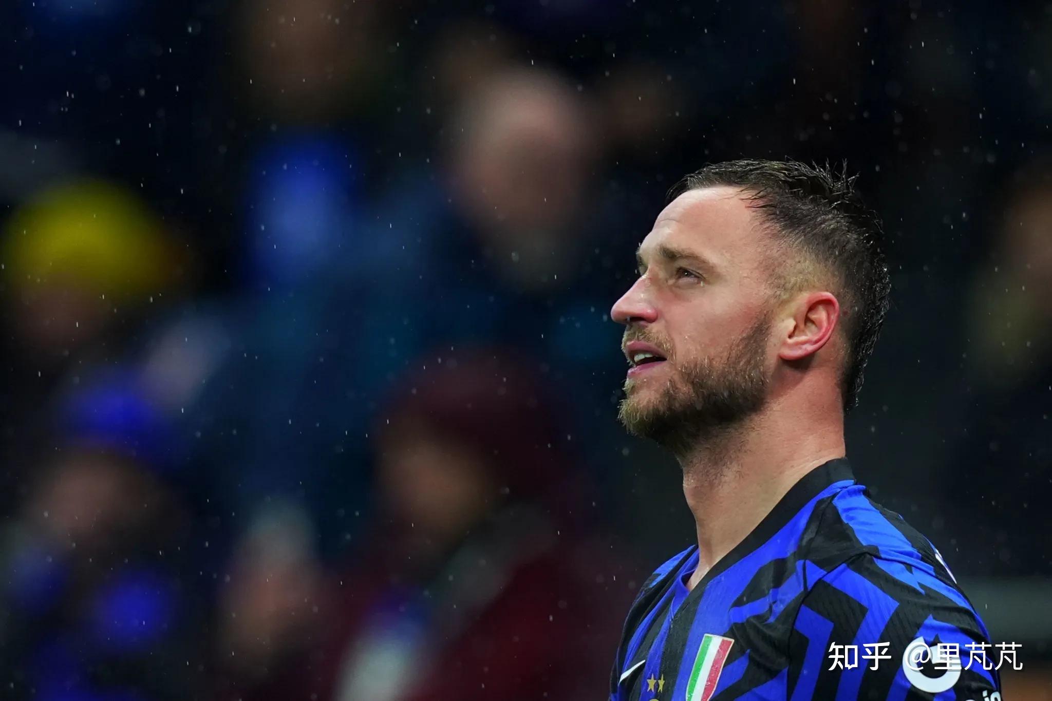 包含卡利亚里联赛第轮惨败，提前告别冠军梦的词条