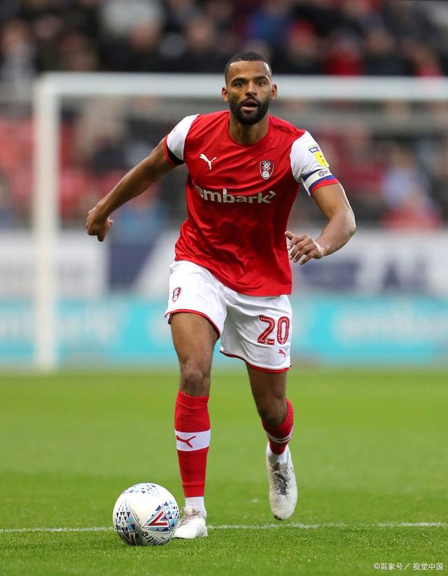 英格兰篮球新秀崭露头角，备受关注