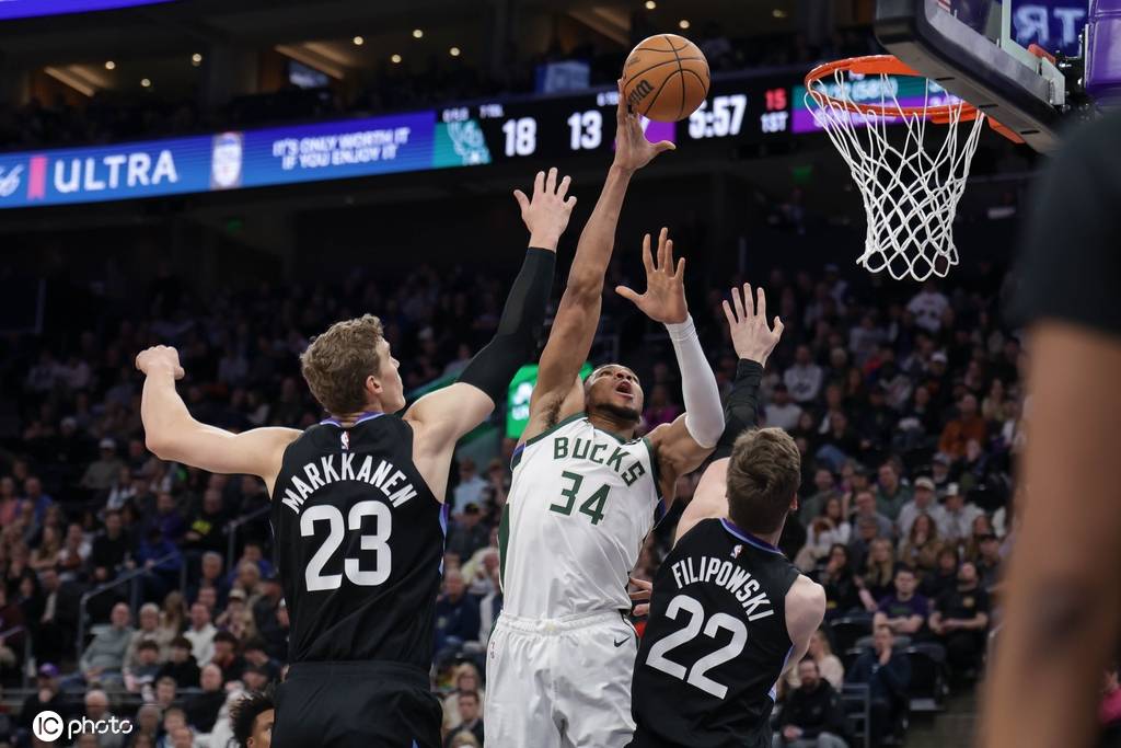 关于鹈鹕逆转森林狼，霍勒迪关键上篮的信息