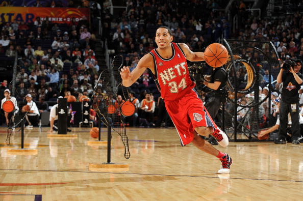 人队主帅赞助攻创新高，哈里斯关键三分制胜