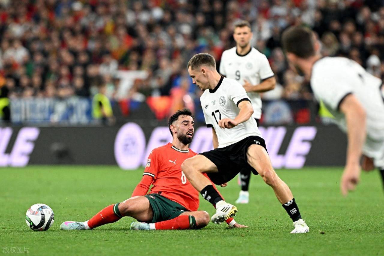 葡萄牙队逆转战胜德国队，挺进决赛