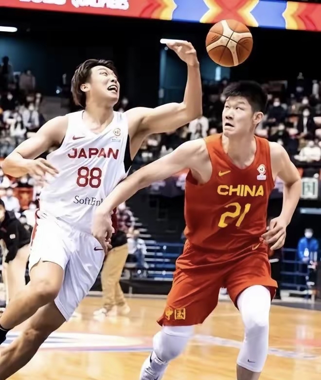 江苏队在主场对决广东男篮，实力不容小觑