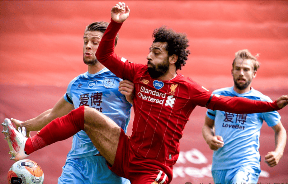 利物浦主场大胜伯恩茅斯,继续领跑英超 利物浦主场大胜伯恩茅斯,继续领跑英超
