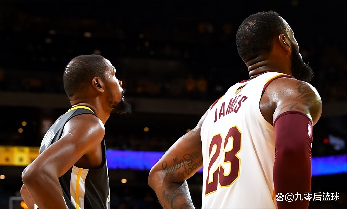 包含竞价大战开启，多支球队争抢自由球员的词条