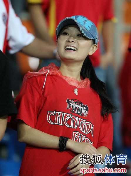 成都谢菲联客场击败深圳佳兆业，拿下分的简单介绍