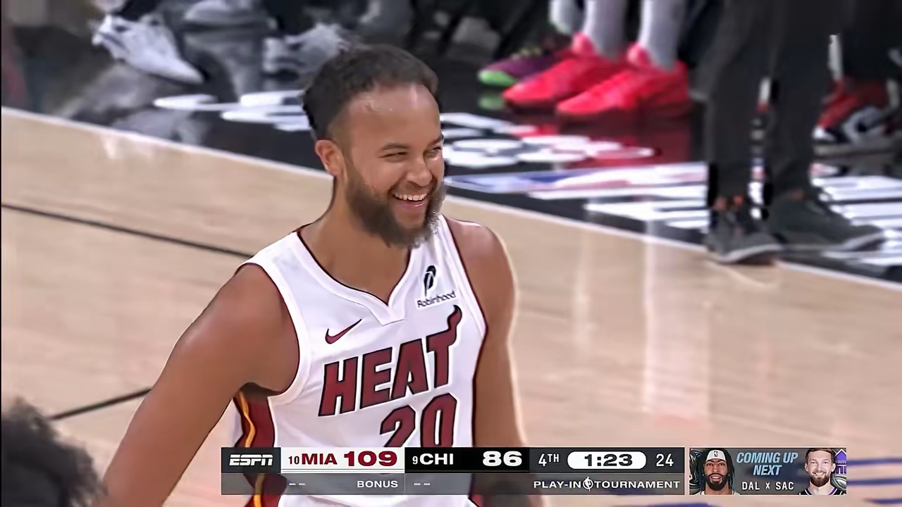 关于热火大胜凯尔特人，波什23分9篮板的信息