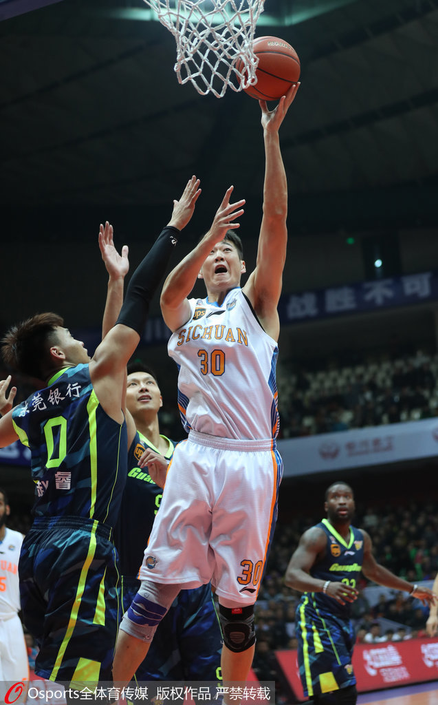 四川主场对抗北京展开激情输赢