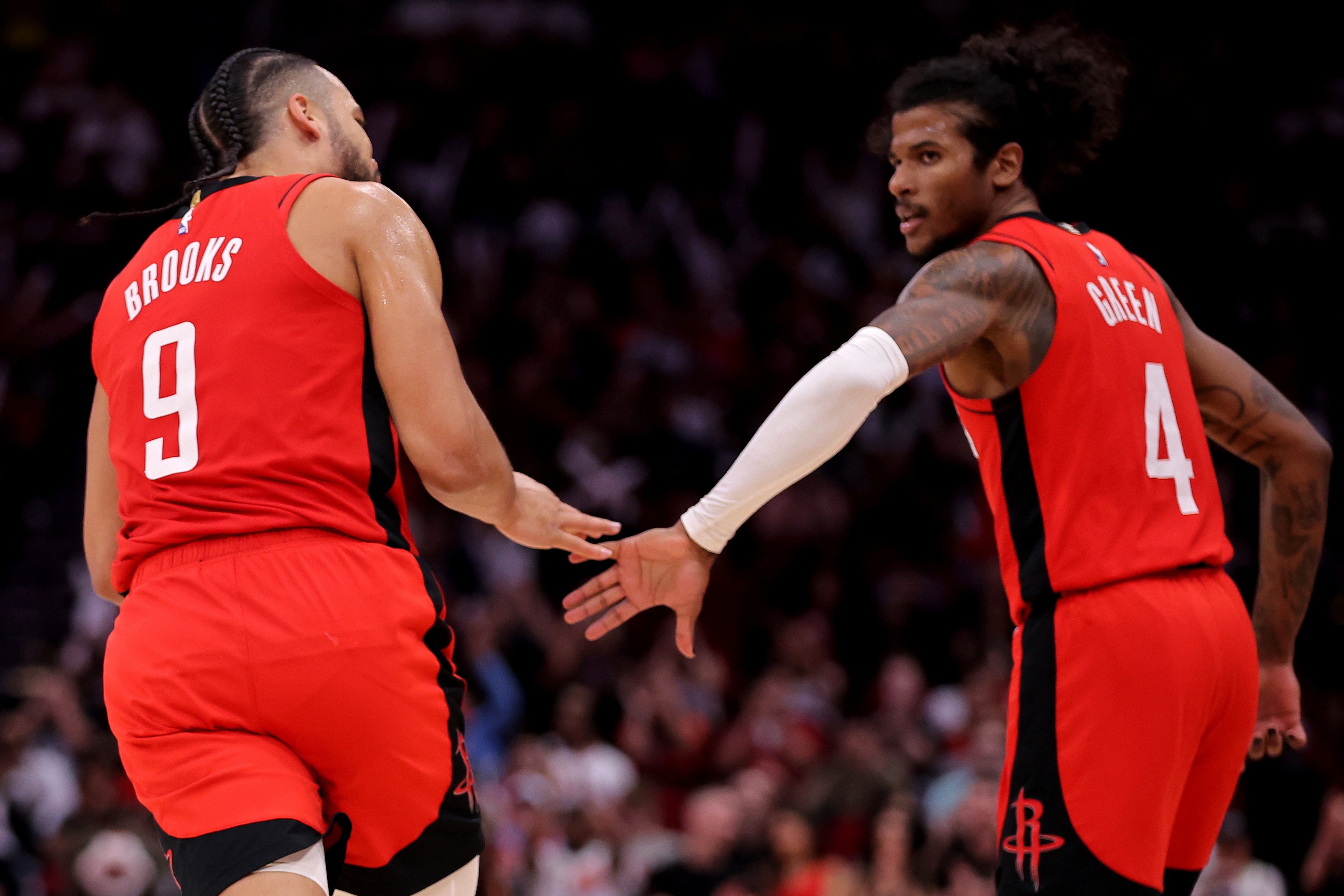 76人连胜止于篮网，收获关键胜利