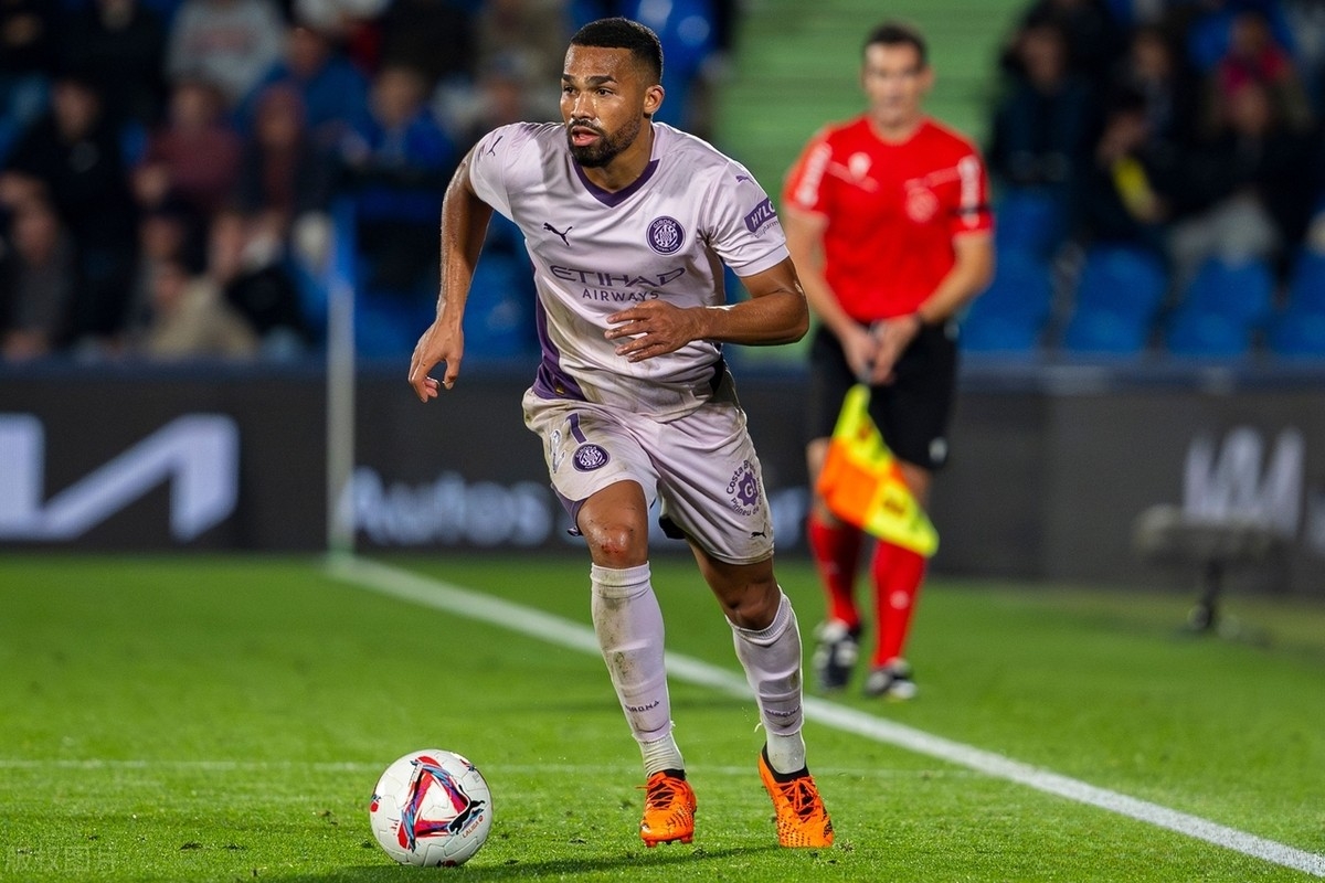 莱比锡红牛实力强劲,继续保持不败战绩 莱比锡红牛实力强劲,继续保持不败战绩