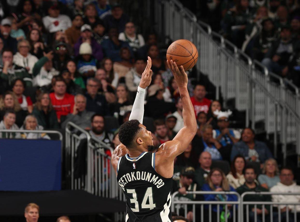 关于公牛逆转雷霆，字母哥扛起全队的信息