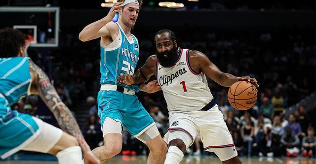 青岛队轻取国王，哈登刷新纪录