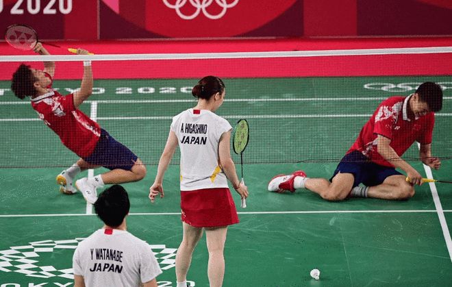 韩国队碾压日本队，黄鸭组合带队取胜的简单介绍