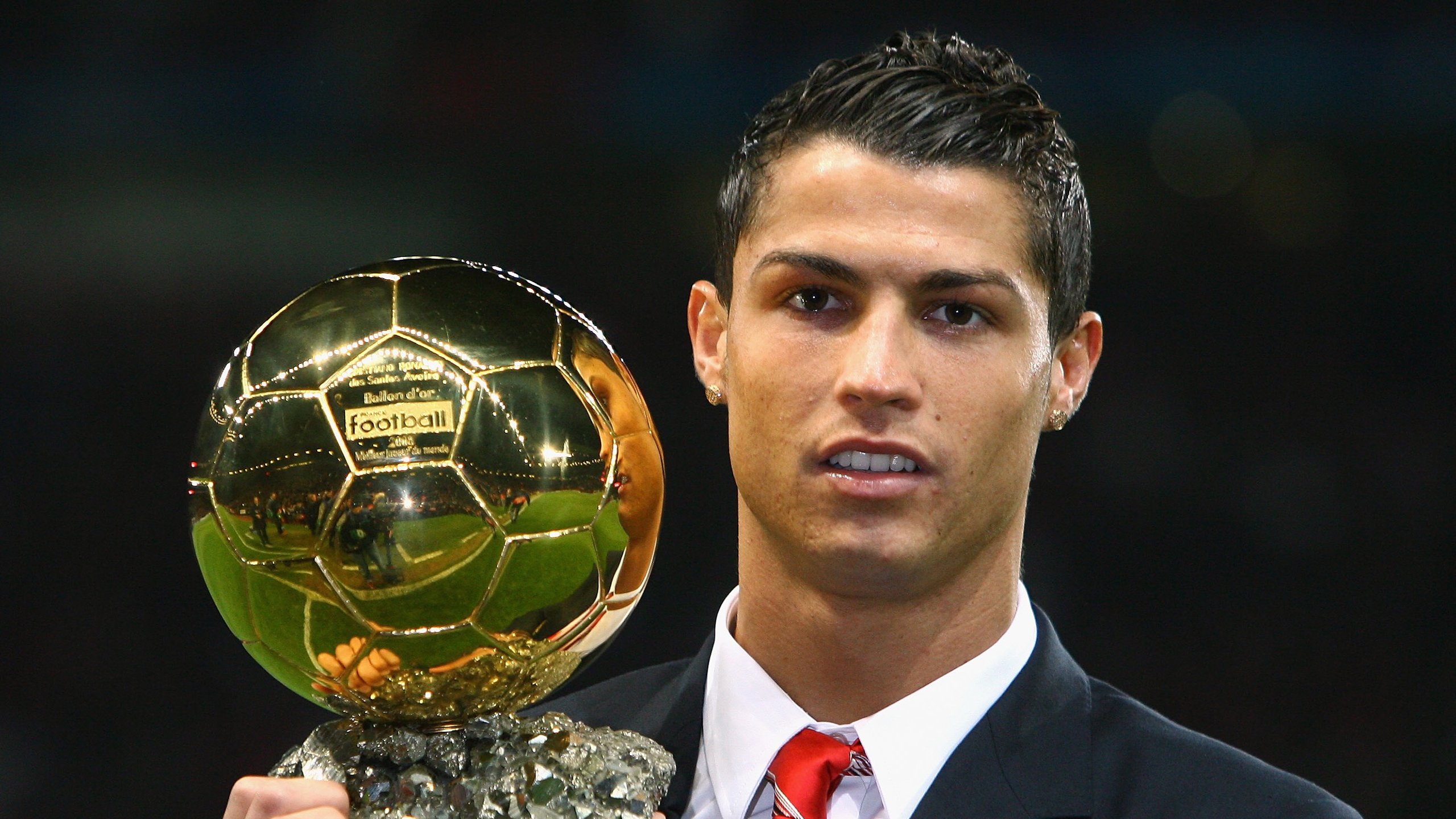 本泽马关键一击定乾坤，荷兰队完胜美国队昂首晋级