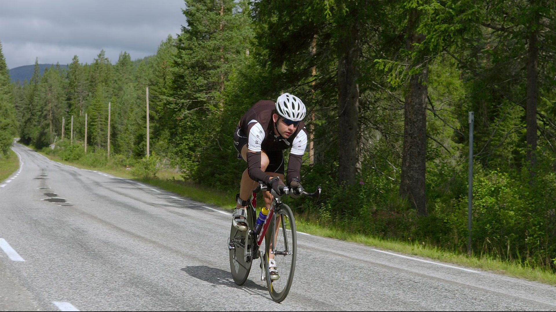 郑思维，就是泰国队的横扫开关